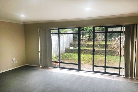 Photo of property in 60 English Oak Drive, Schnapper Rock, Auckland, 0632