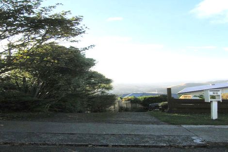 Photo of property in 35 Carluke Street, Paparangi, Wellington, 6037