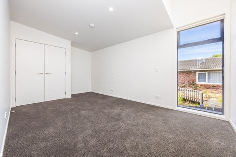 Photo of property in 771a East Coast Road, Northcross, Auckland, 0630