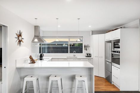 Photo of property in 51 Carradale Avenue, Broomfield, Christchurch, 8042