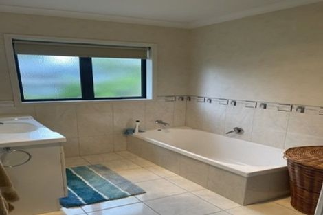 Photo of property in 10 Honeysuckle Lane, Ohauiti, Tauranga, 3112