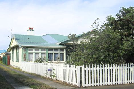 Photo of property in 85a Freyberg Street, Lyall Bay, Wellington, 6022