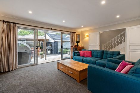 Photo of property in 18a Burma Road, Khandallah, Wellington, 6035