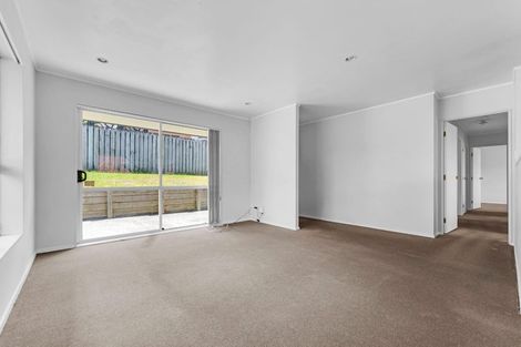 Photo of property in 17 Cretian Crescent, Henderson, Auckland, 0612