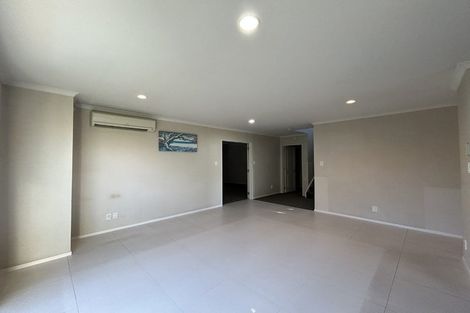 Photo of property in 19 Springcrest Drive, Karaka, Papakura, 2113