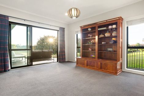 Photo of property in 22 Pointon Glade, Grandview Heights, Hamilton, 3200