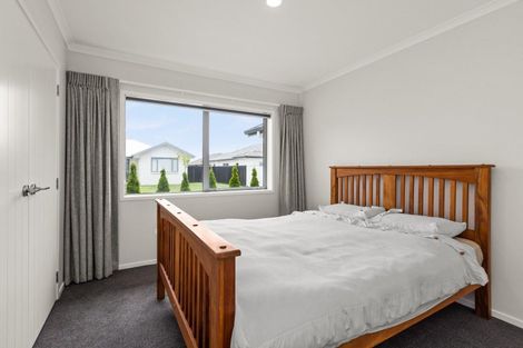 Photo of property in 14 Rangataiki Place, Te Awa, Napier, 4110