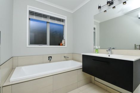 Photo of property in 15 Gregson Drive, Huntly, 3700