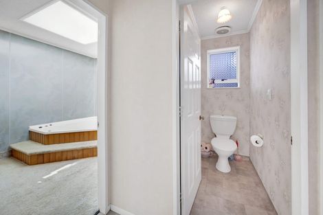 Photo of property in 29 Ngahere Street, Inglewood, 4330