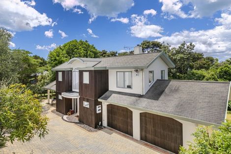 Photo of property in 20 Highwood Grove, Torbay, Auckland, 0630