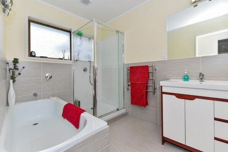 Photo of property in 42b Hoteo Avenue, Papatoetoe, Auckland, 2025