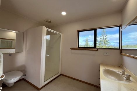 Photo of property in 6 Bushview Place, Upper Vogeltown, New Plymouth, 4310
