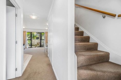Photo of property in 24/8 Carolina Place, Albany, Auckland, 0632