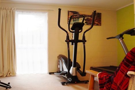 Photo of property in 18 Kauri Road, Waikanae, 5036