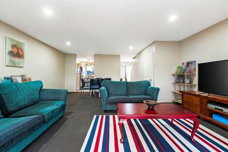 Photo of property in 28/3 Hulme Place, Henderson, Auckland, 0612