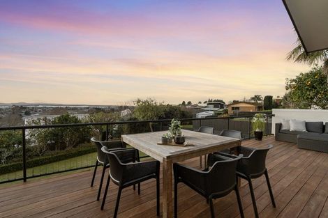 Photo of property in 37 Brookfield Terrace, Brookfield, Tauranga, 3110