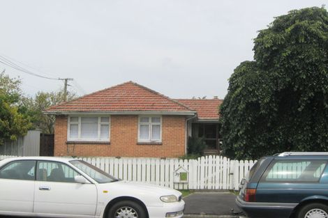 Photo of property in 37 Croziers Road, St Albans, Christchurch, 8052