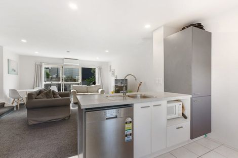 Photo of property in 1/206 Manuka Road, Bayview, Auckland, 0629
