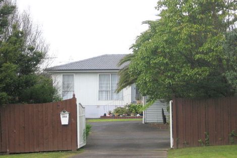 Photo of property in 363 Don Buck Road, Massey, Auckland, 0614