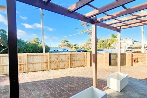 Photo of property in 26 Tamaki Bay Drive, Pakuranga, Auckland, 2010