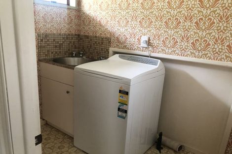 Photo of property in 1 Bambery Court, Palmerston North, 4414