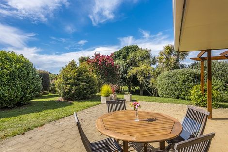 Photo of property in 5 Langdale Avenue, Paraparaumu, 5032
