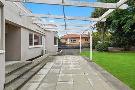 Photo of property in 24 Maeroa Road, Beerescourt, Hamilton, 3200