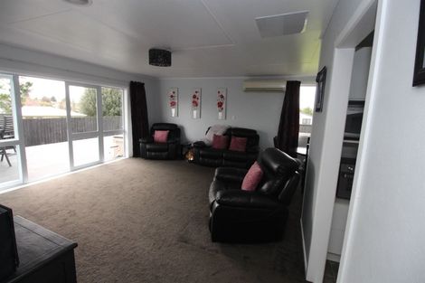 Photo of property in 4 Ngatuku Place, Tokoroa, 3420