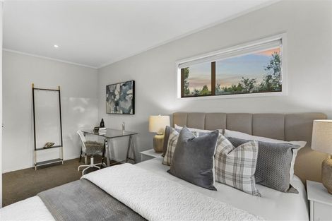 Photo of property in 68 Roberts Road, Glenfield, Auckland, 0629