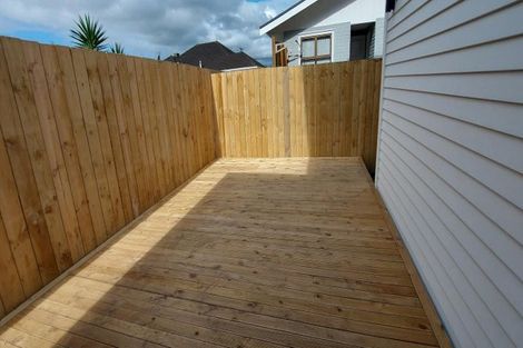 Photo of property in 708b Te Atatu Road, Te Atatu Peninsula, Auckland, 0610