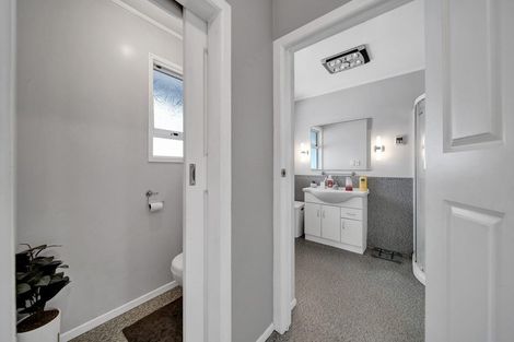 Photo of property in 64 Reid Avenue, Hawera, 4610