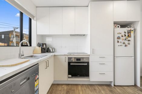 Photo of property in 124u3 Britomart Street, Berhampore, Wellington, 6023