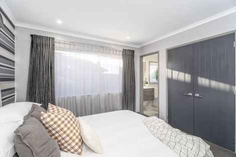 Photo of property in 2 Oscar Place, Whitianga, 3510