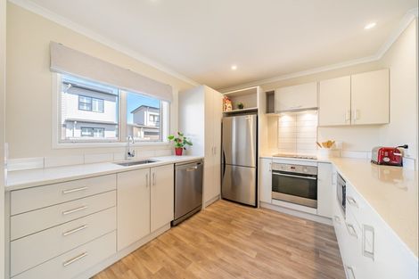 Photo of property in 5 Latimer Way, Petone, Lower Hutt, 5012