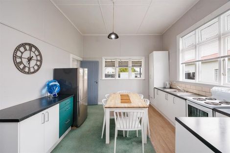 Photo of property in 10 Rira Street, Marton, 4710