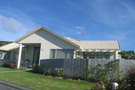 Photo of property in 1 Mariners Way, Whitby, Porirua, 5024
