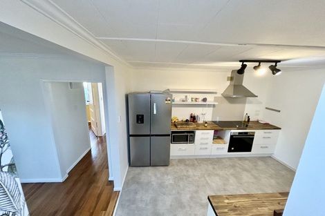 Photo of property in 5 Johnston Grove, Taita, Lower Hutt, 5011