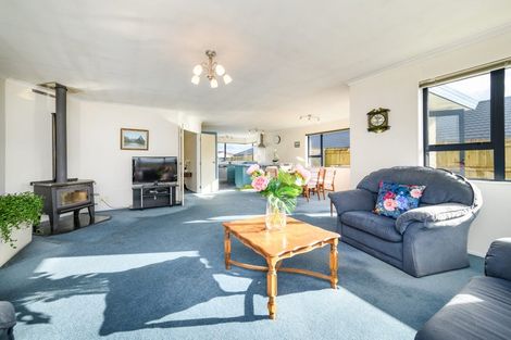 Photo of property in 93 Peter Hall Drive, Kelvin Grove, Palmerston North, 4414