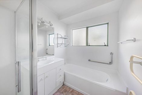 Photo of property in 6 Palmgreen Court, Stanmore Bay, Whangaparaoa, 0932