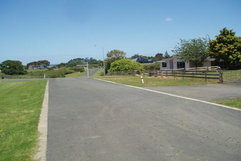 Photo of property in 28 Opoia Drive, Awhitu, 2684
