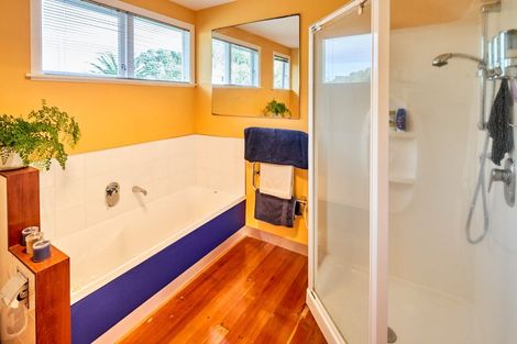 Photo of property in 33 Collier Avenue, Karori, Wellington, 6012