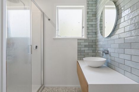 Photo of property in 37 Glenn Terrace, Otumoetai, Tauranga, 3110