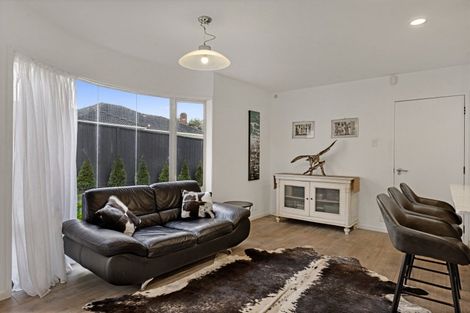 Photo of property in 1b Adrienne Place, Onehunga, Auckland, 1061