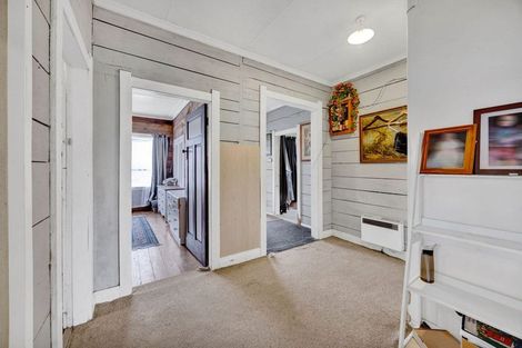 Photo of property in 288 South Road, Hawera, 4610