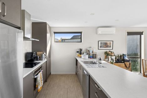 Photo of property in 5 Mount Creighton Crescent, Wanaka, 9305