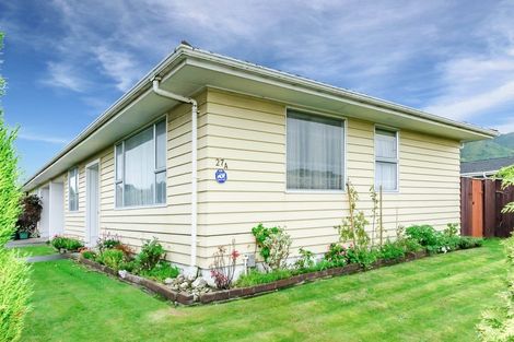 Photo of property in 27a Matai Street, Waikanae, 5036