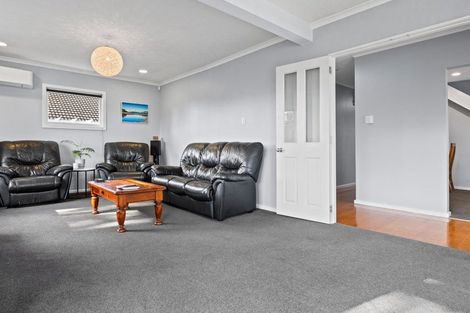 Photo of property in 72 Dunedin Street, Redwood, Christchurch, 8051