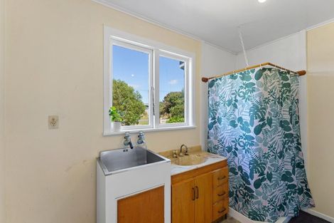 Photo of property in 13 Dixie Street, Te Horo Beach, Otaki, 5581