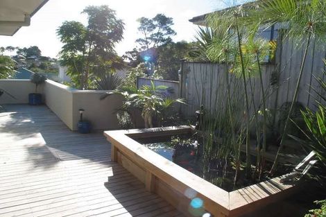 Photo of property in 36 Tyrico Close, Unsworth Heights, Auckland, 0632