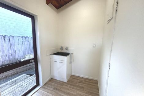 Photo of property in 10 James Road, Manurewa, Auckland, 2102